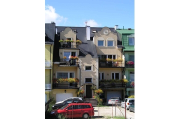 Polonia Privát Jastrzębia Góra, Exterior